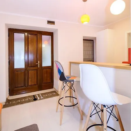 Bella Studio Old Town Апартаменти Брашов