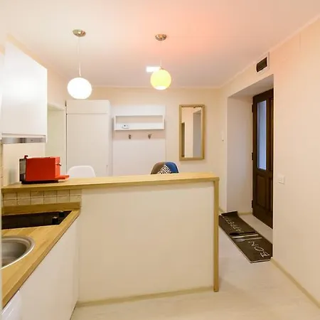 Bella Studio Old Town Брашов