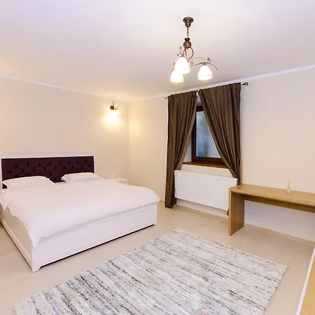 Bella Studio Old Town Апартаменти *